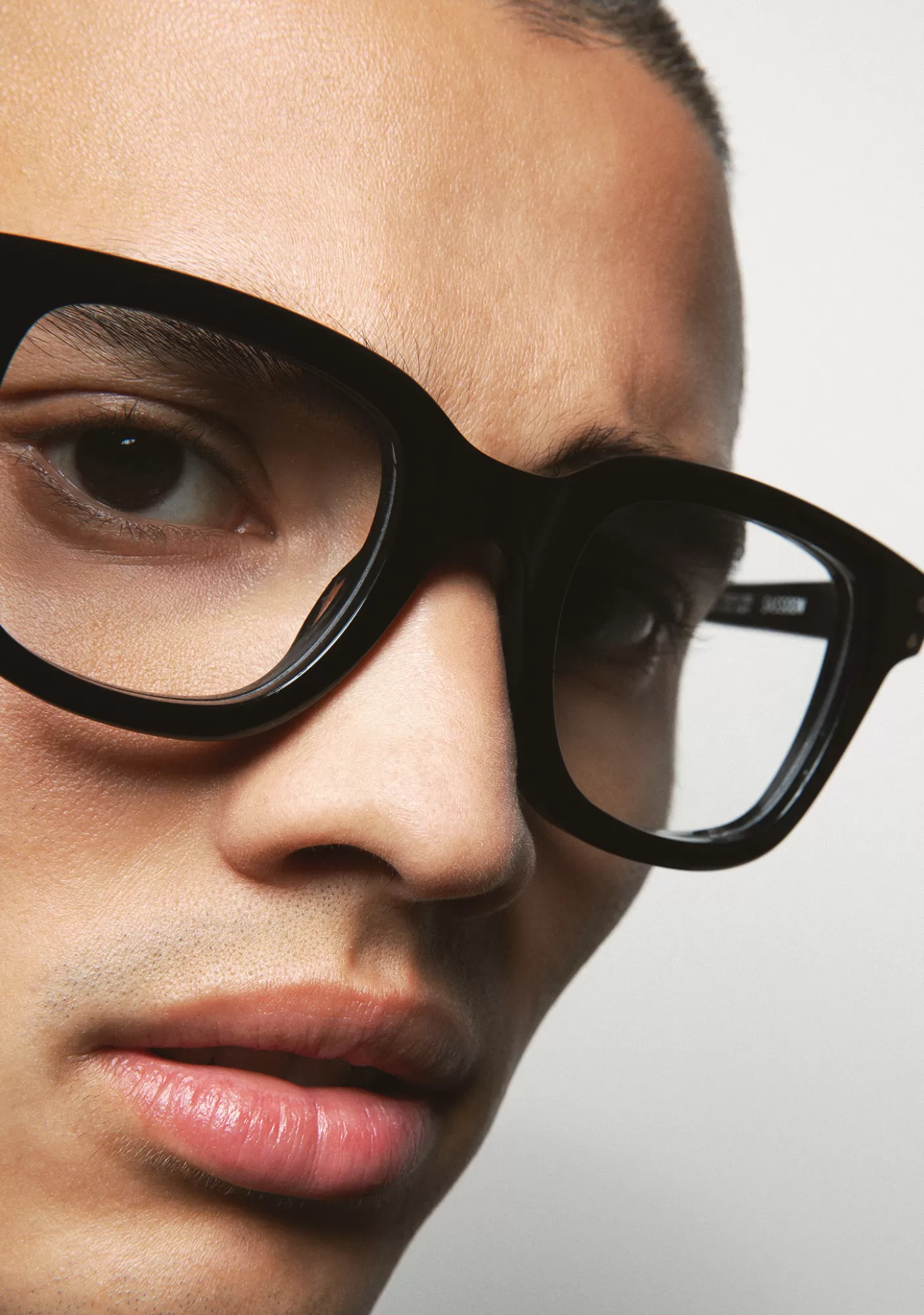 sassoon_1_3.webp Kaleos Sassoon 1 Store