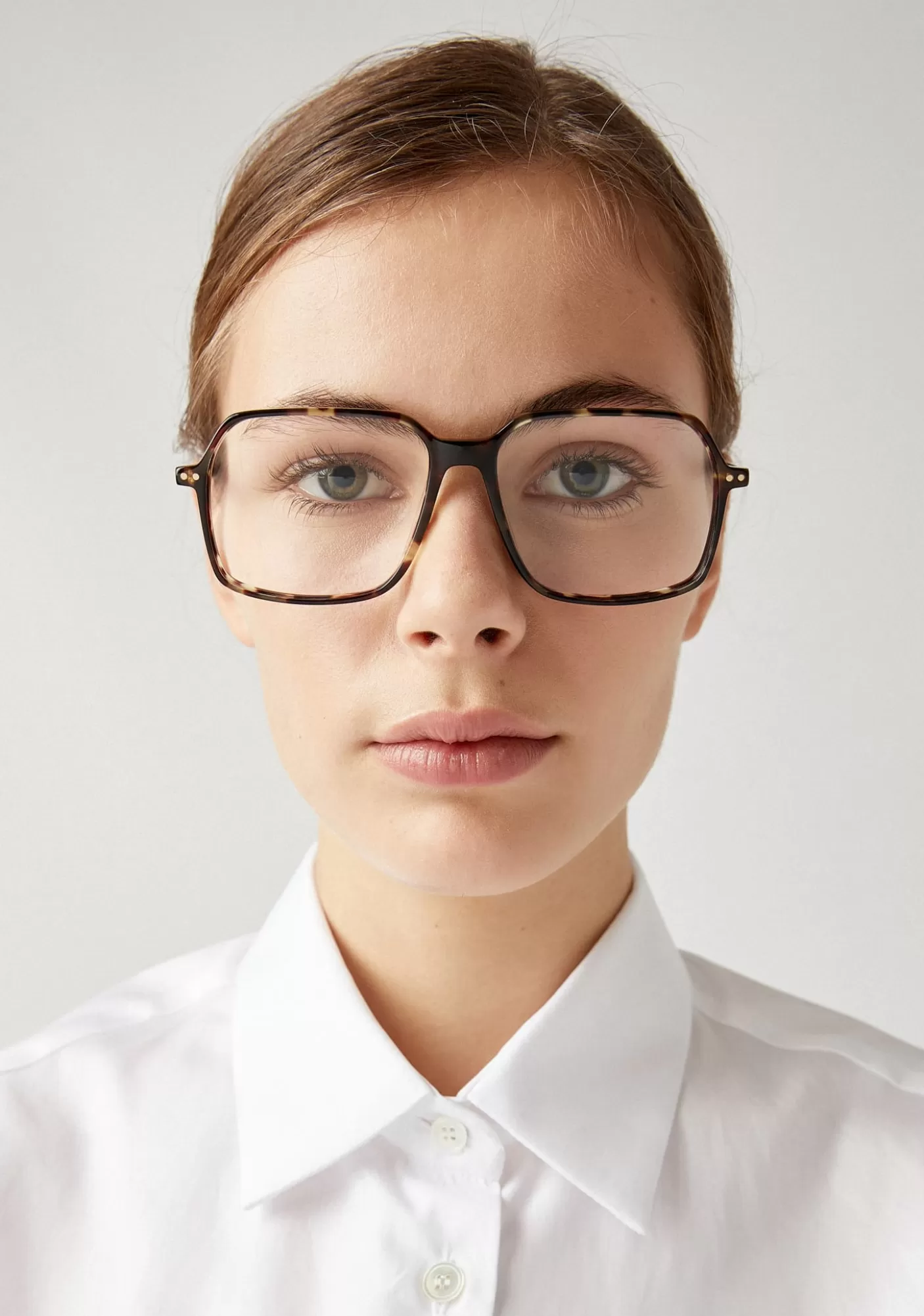 shirley_3_4.webp Kaleos Shirley 3 Hot